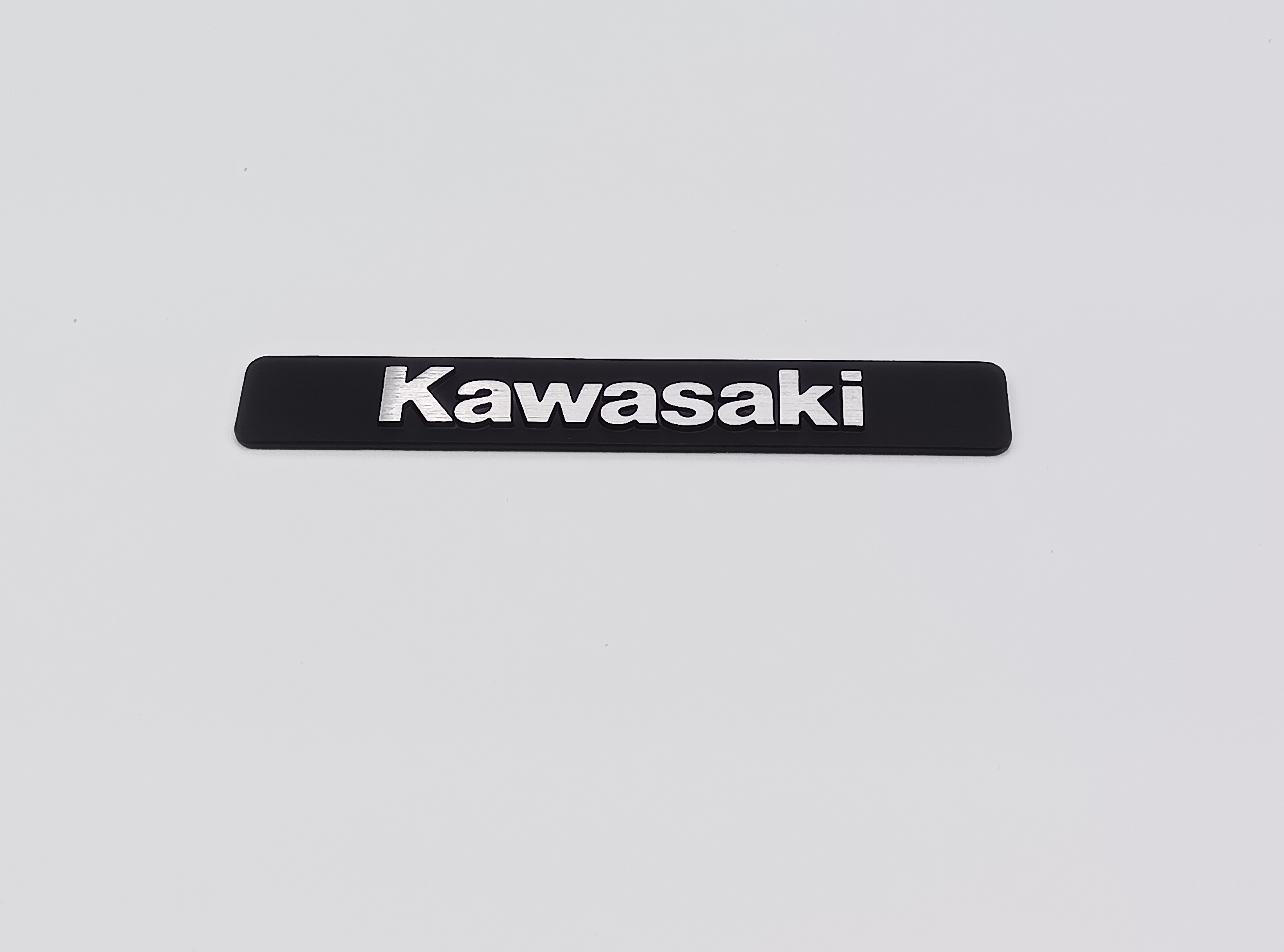 1988年 ZX-10 ENGINE COVER EMBLEM RH "Kawasaki"